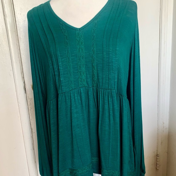 TORRID Slub V-Neck Lace Inset Pintuck Babydoll Top Botanical Green - Picture 10 of 10